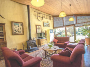 salón de la casa rural de Can Micos