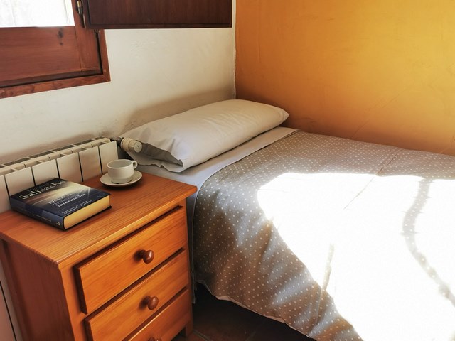 habitacion-de-la-casa-rural-para-grupos-grandes-de-Can-Micos-Catalunya