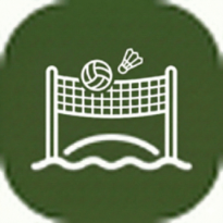 Red de bádminton y voleibol en el jardín de nuestra casa rural en Riudarenes, perfecta para actividades en grupo.